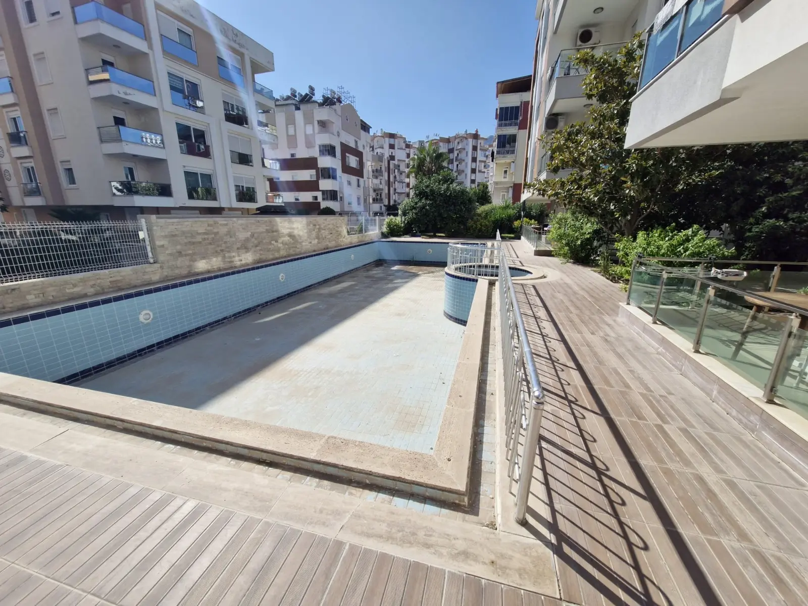 Swimming pool